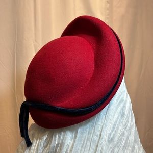 ❣️Vintage Red Felt Hat
